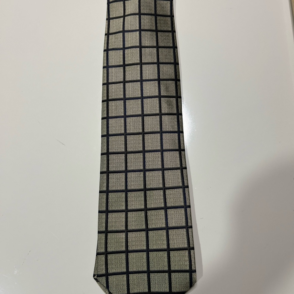 Roberto Villini Collezione Classic Black and Gray Checkered Silk Tie Adjustable
